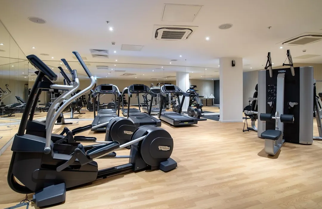 Holiday Inn Express - London Heathrow T4 By Ihg-1