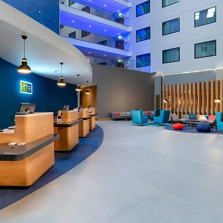 Holiday Inn Express - London Heathrow T4 By Ihg-3