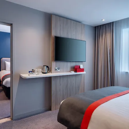 Holiday Inn Express - London Heathrow T4 By Ihg-3